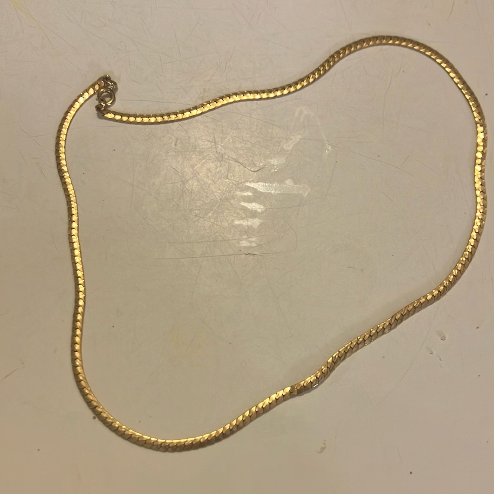 Elegant Gold Necklace
